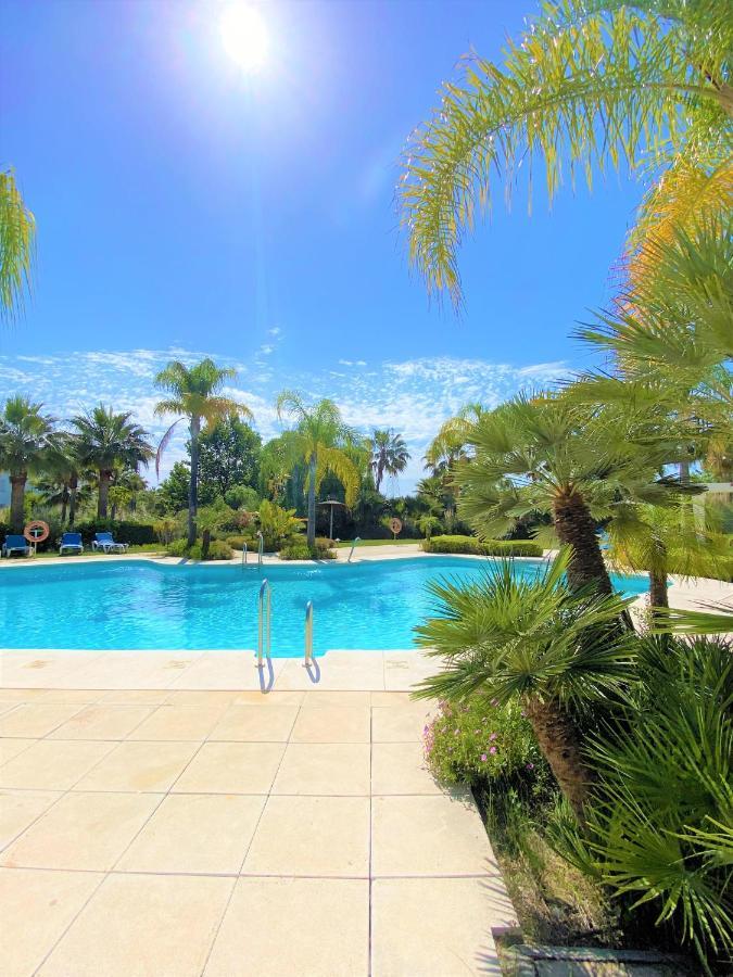 Apartamento Amazing In Lagoon Estepona